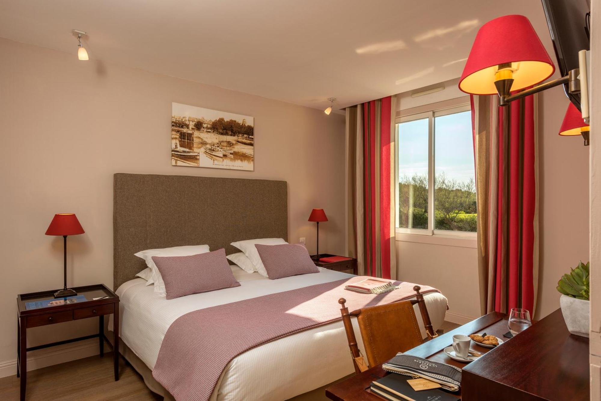 סן-ז'אן-דה-לוז Hotel La Reserve מראה חיצוני תמונה